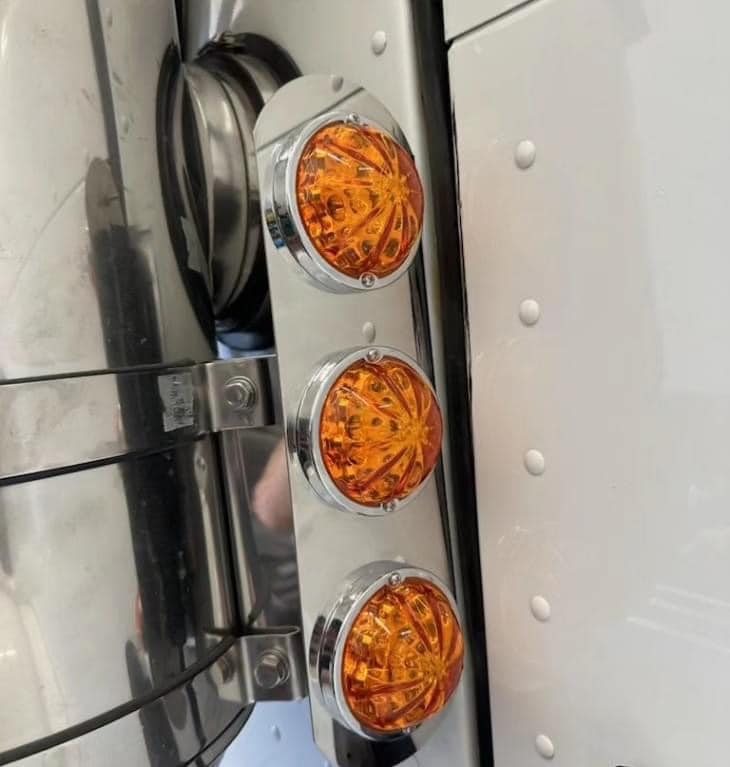 ROADWORKS - HEROAAWMLP - LOW PROFILE WATERMELON HERO LED MARKER LIGHT - AMBER LIGHT / AMBER LENS