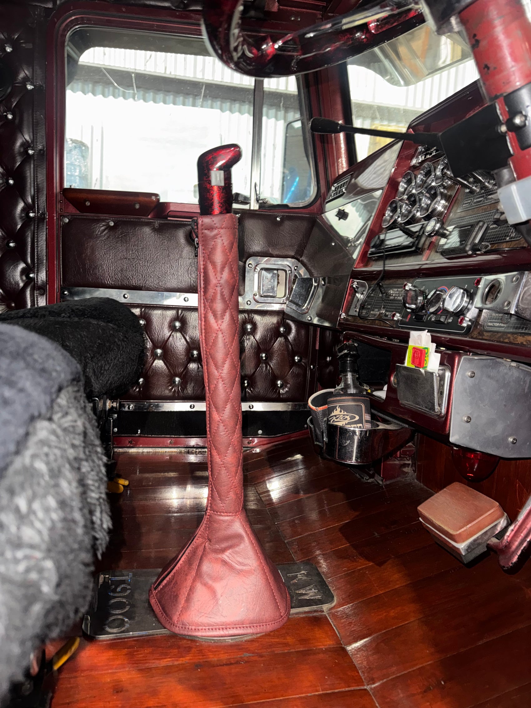 AACC - 24" Crimson  QUILTED Gear Shift Boot Cover