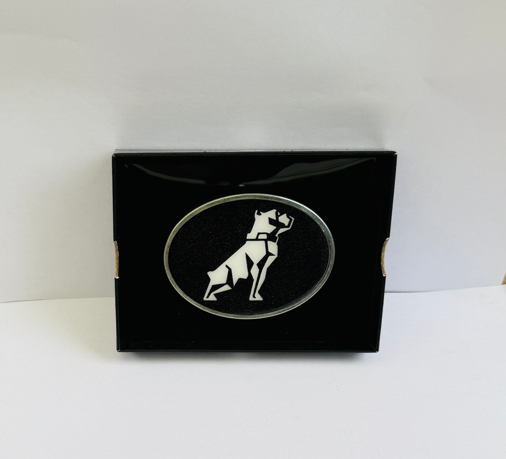 CK-BO-M2-5778 : Oval Belt Buckle Mack Bulldog Logo Metallic Black