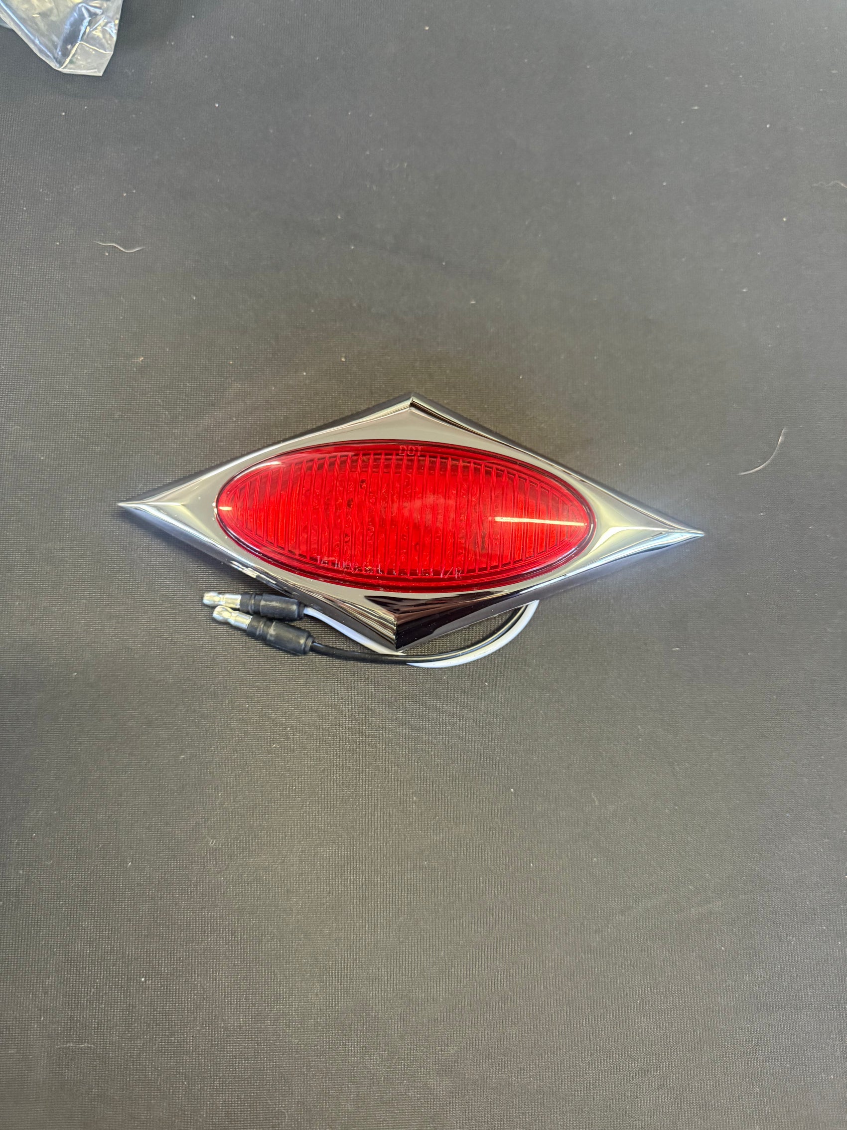 TLED-GEN2R : Generation 2 LED Light - 16 diodes - Red LED