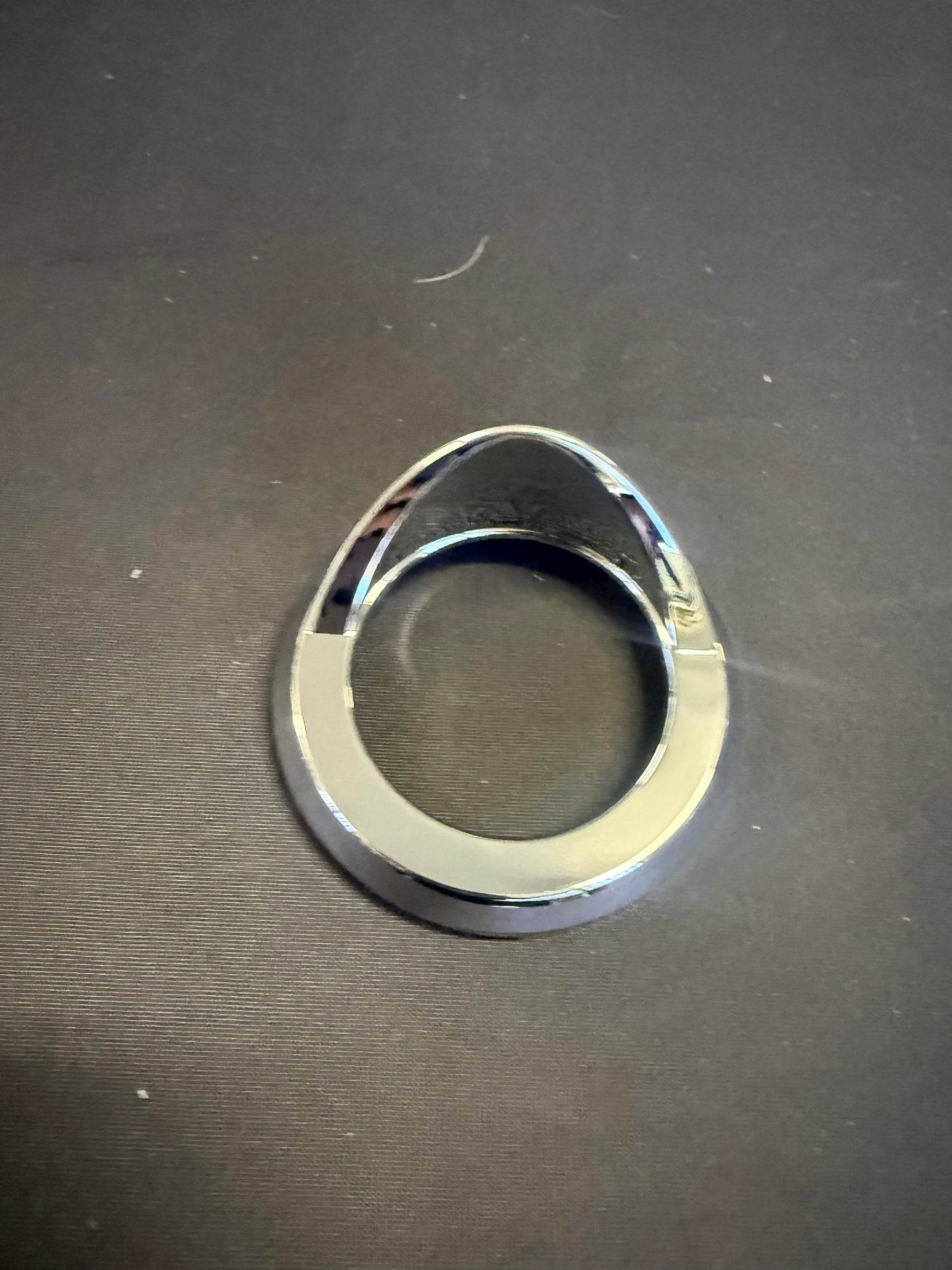 TBEZ-2CH6 : Screwless Grommet Mount 2" Bezel with Visor