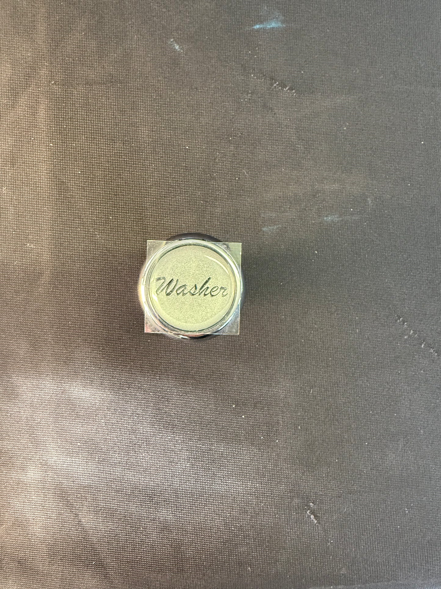 UNITED PACIFIC - 23447 : Knobs with Washer Sticker - Silver