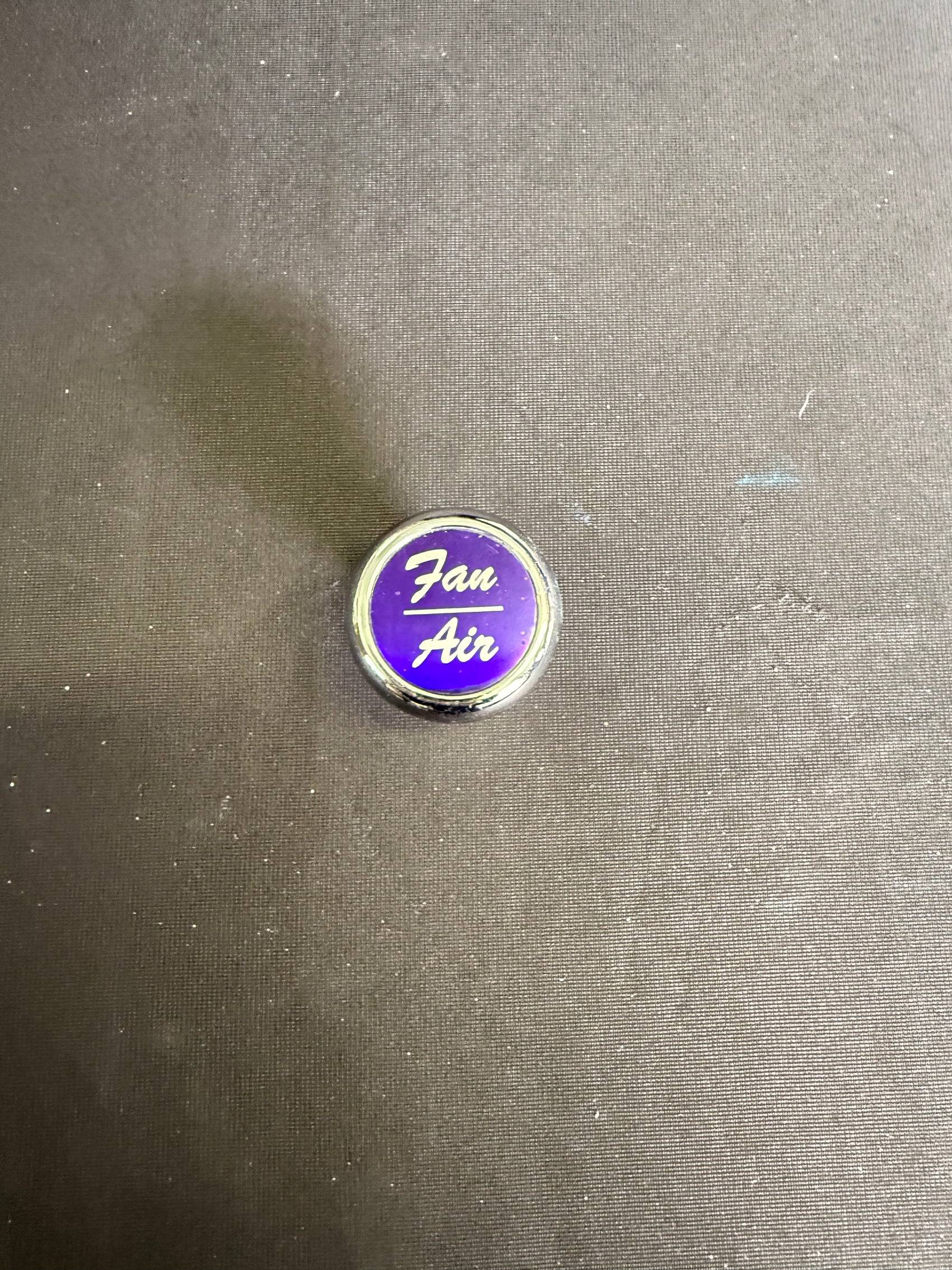 UNITED PACIFIC  - 23394 : Fan / Air Glossy Knob - Screw Mount w Purple Sticker