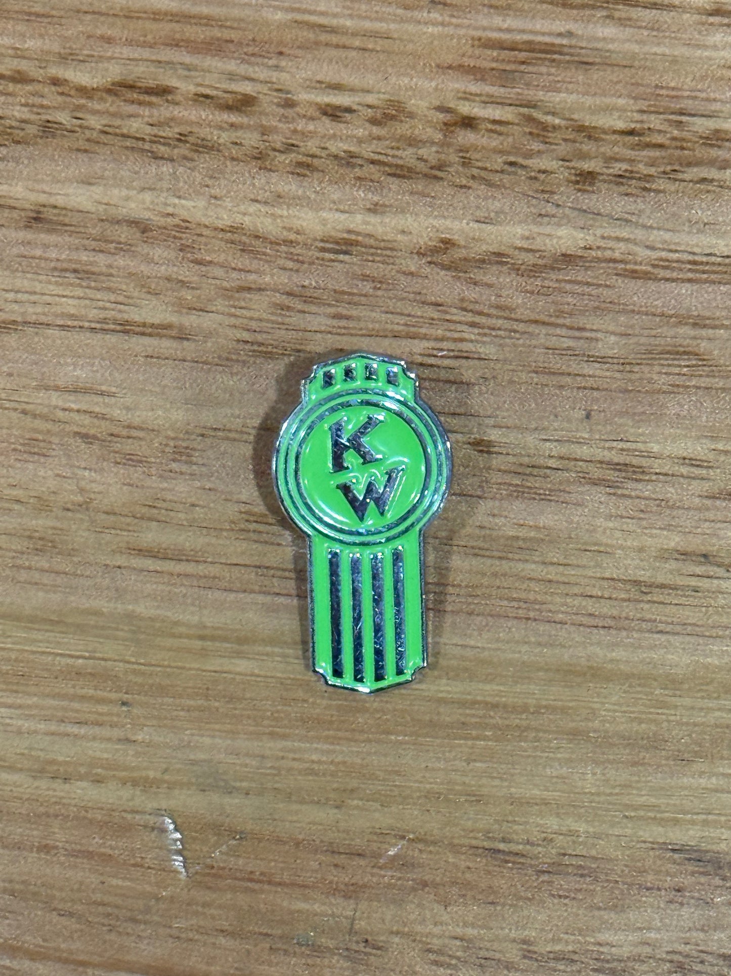 AACC-MK3 : Green Kenworth Medallion