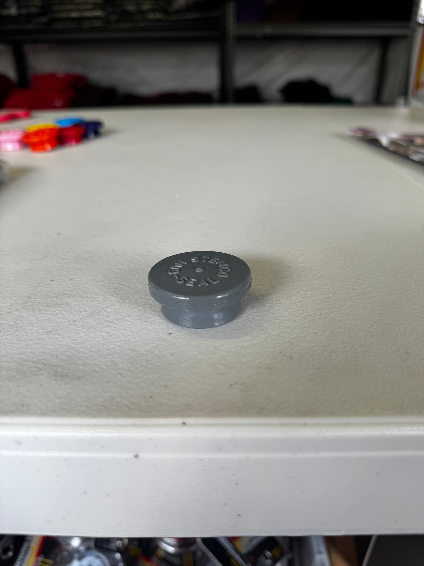 AACC - Grey Stem-Co Hub Plug