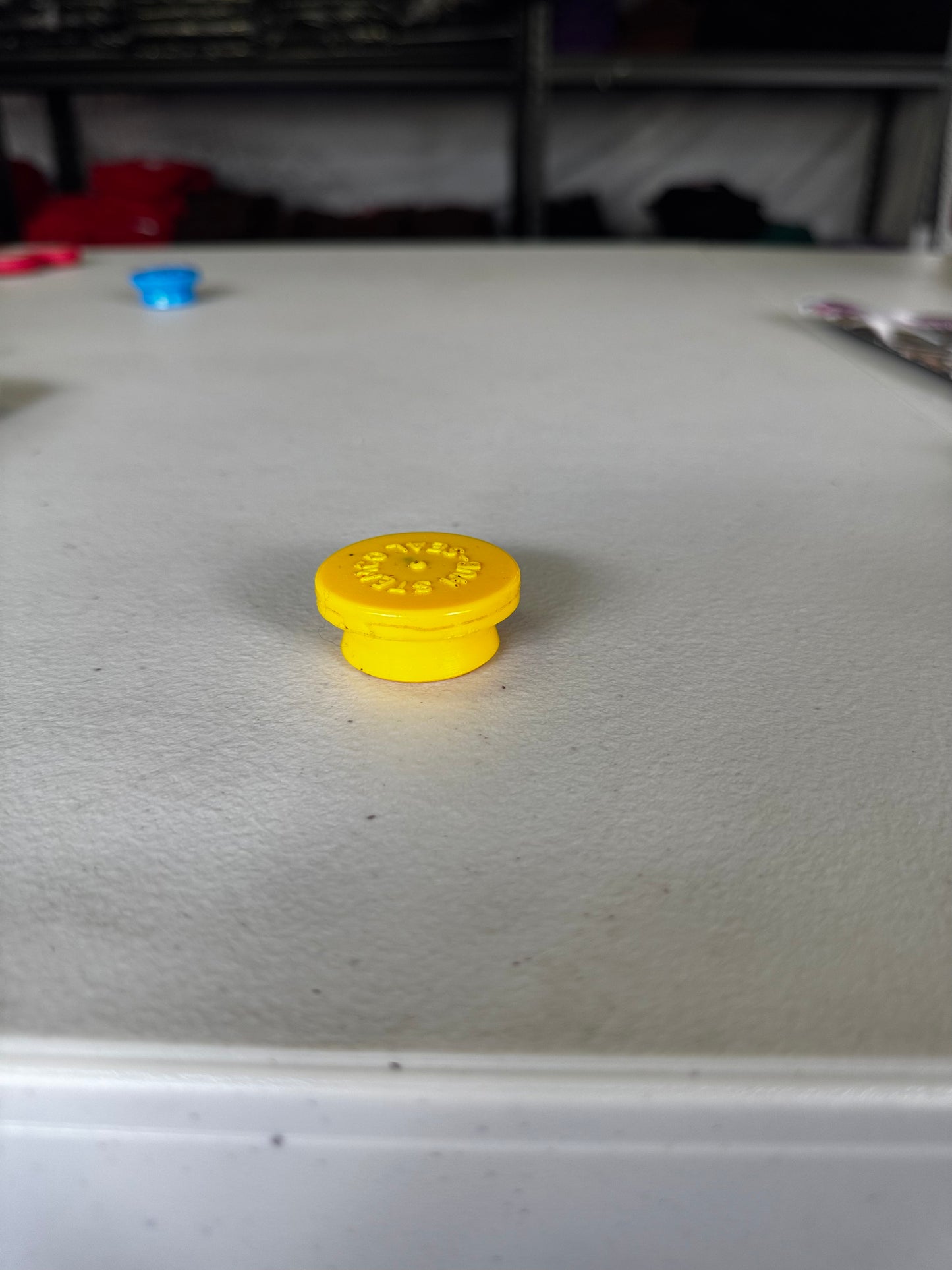 AACC - Yellow Stem-Co Hub Plug