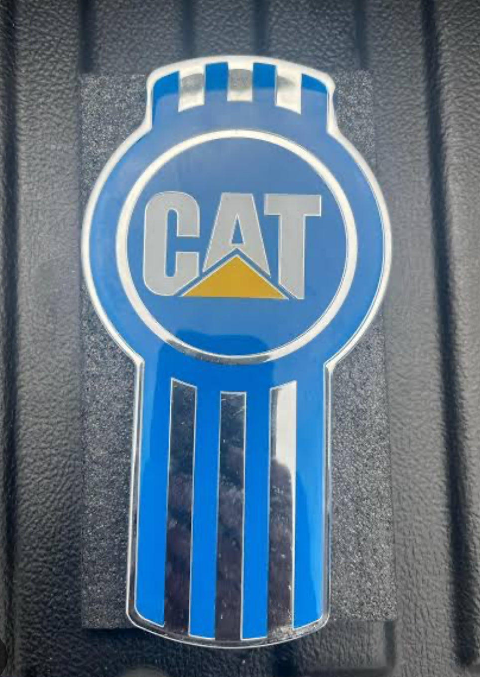 CK-EMKWO-BCAT: CAT Old Style Badge Emblem Chrome / Light Blue