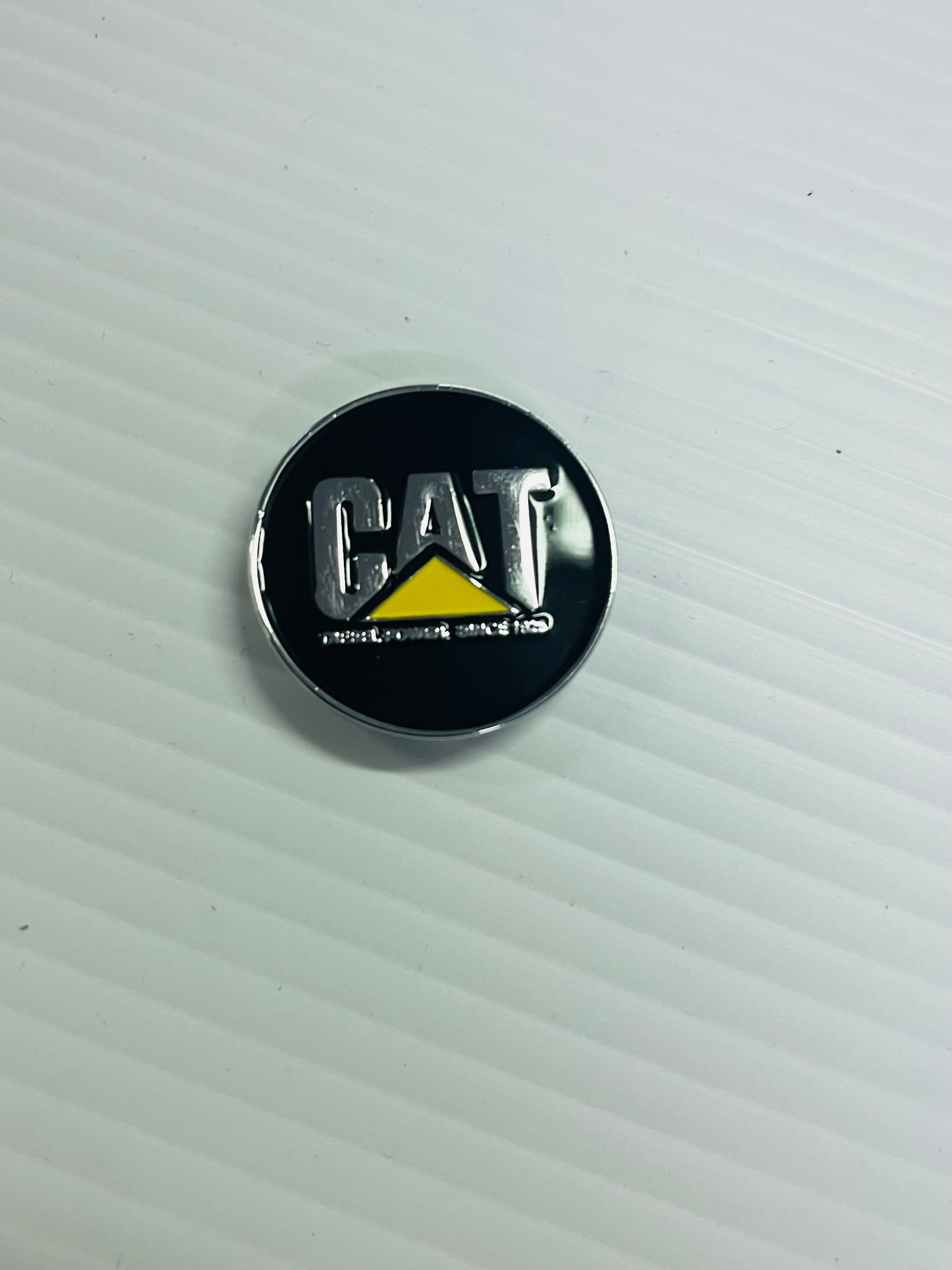 AACC - C2 - CAT black/silver/yellow round Horn Honker Medallion