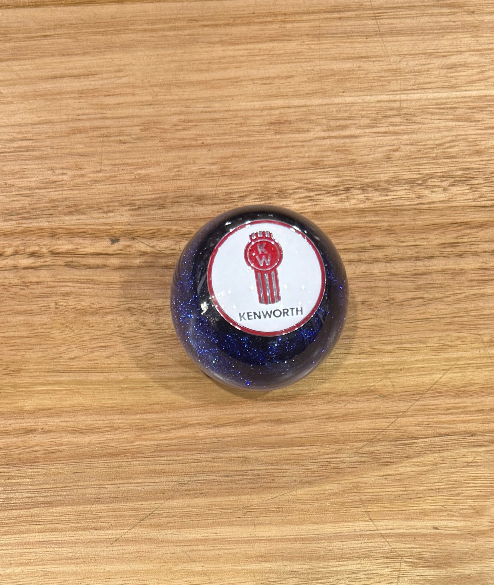 GS-KB9: KENWORTH Blue Glitter Round Knob with Round white/red KW long logo