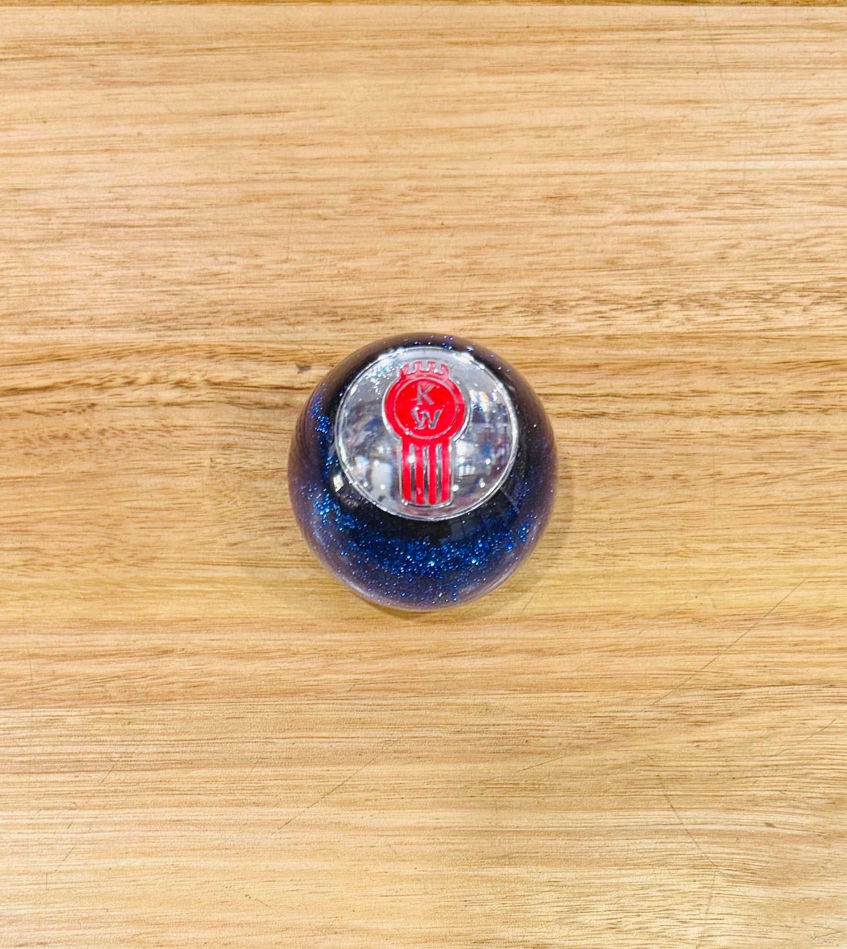 GS-KB10: KENWORTH Blue Glitter Round Knob with Round silver/red KW long logo