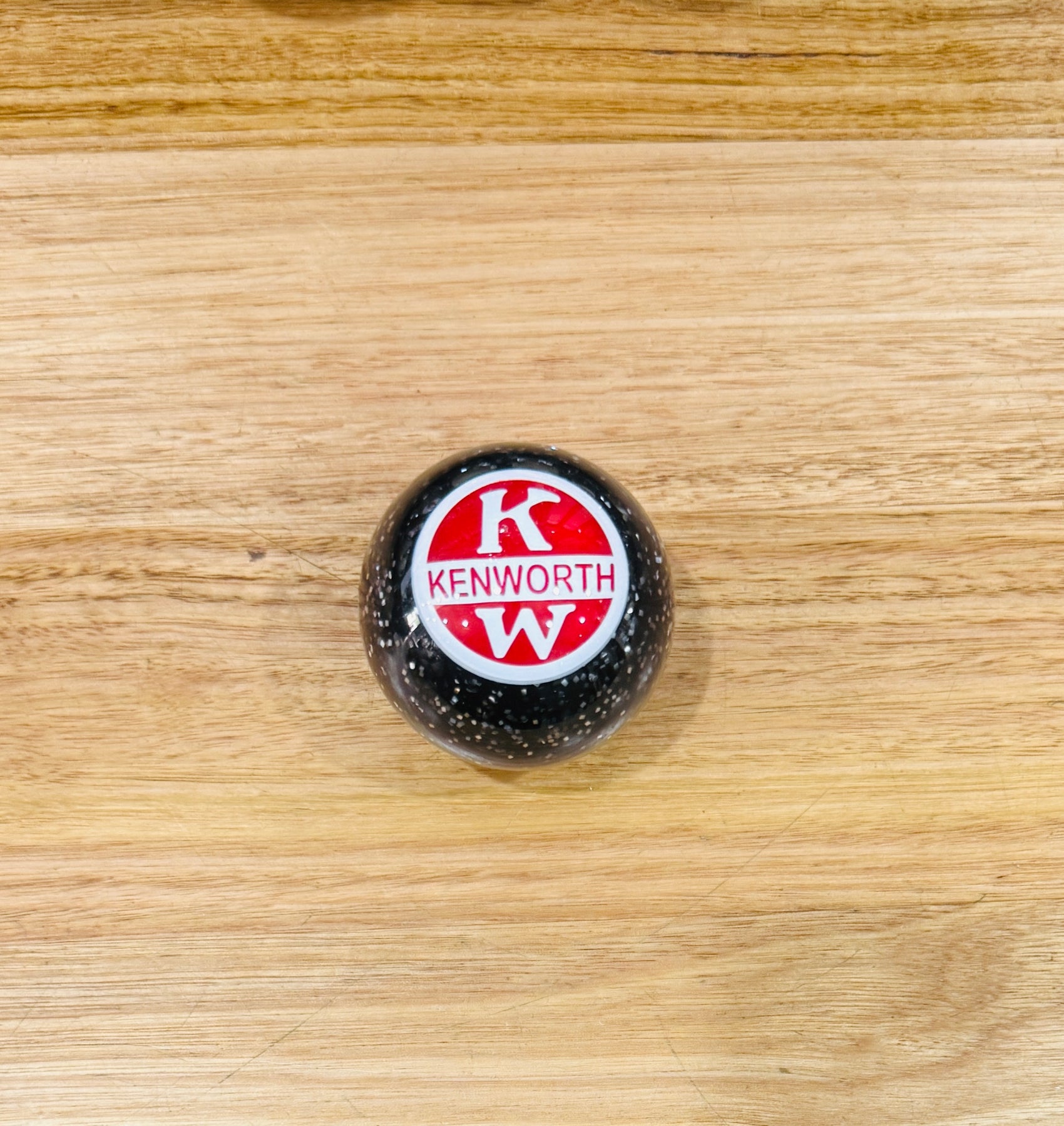 GS-KY5: KENWORTH Black Glitter Round Knob with Round white/red KW logo