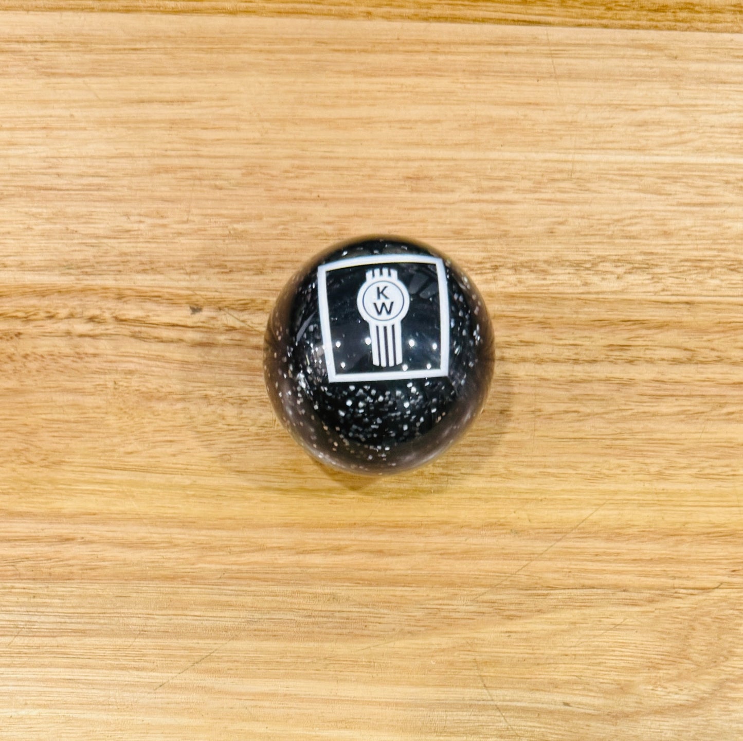 GS-KY6: KENWORTH Black Glitter Round Knob with Black Square white/black KW logo