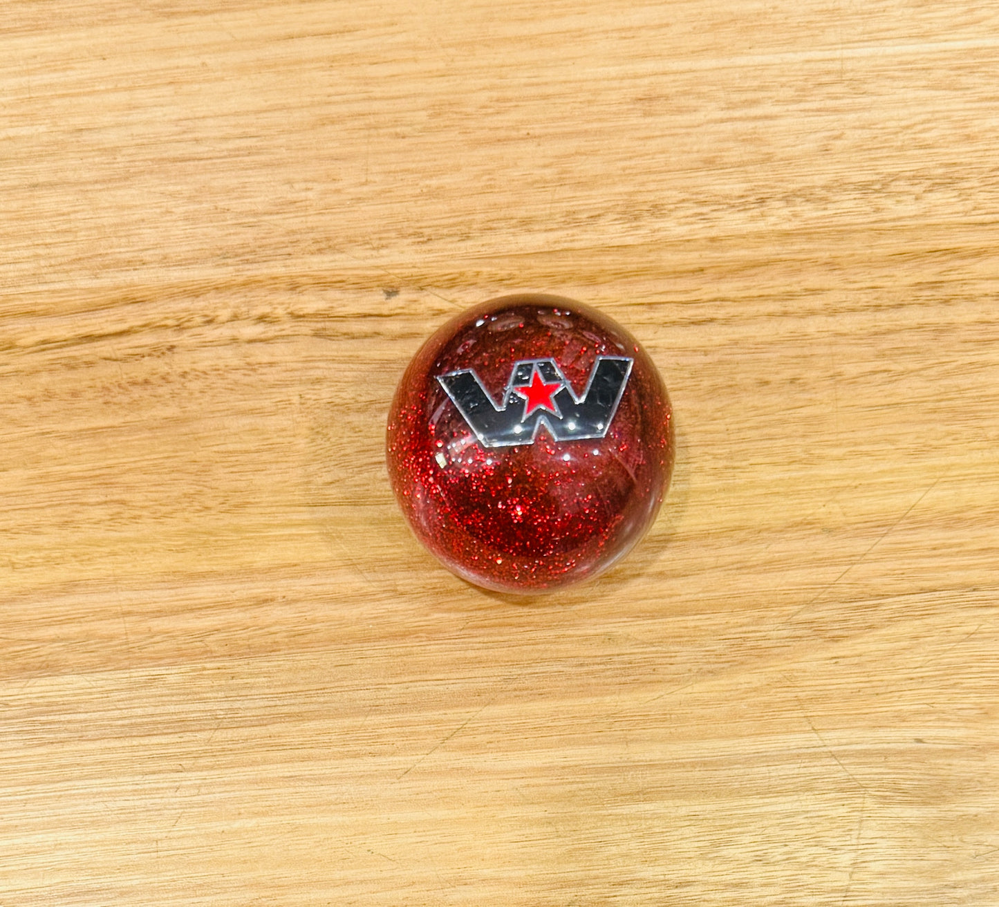 GS-WR1: WESTERN STAR Red Glitter Gear Shifter Knob with Black W and silver outline