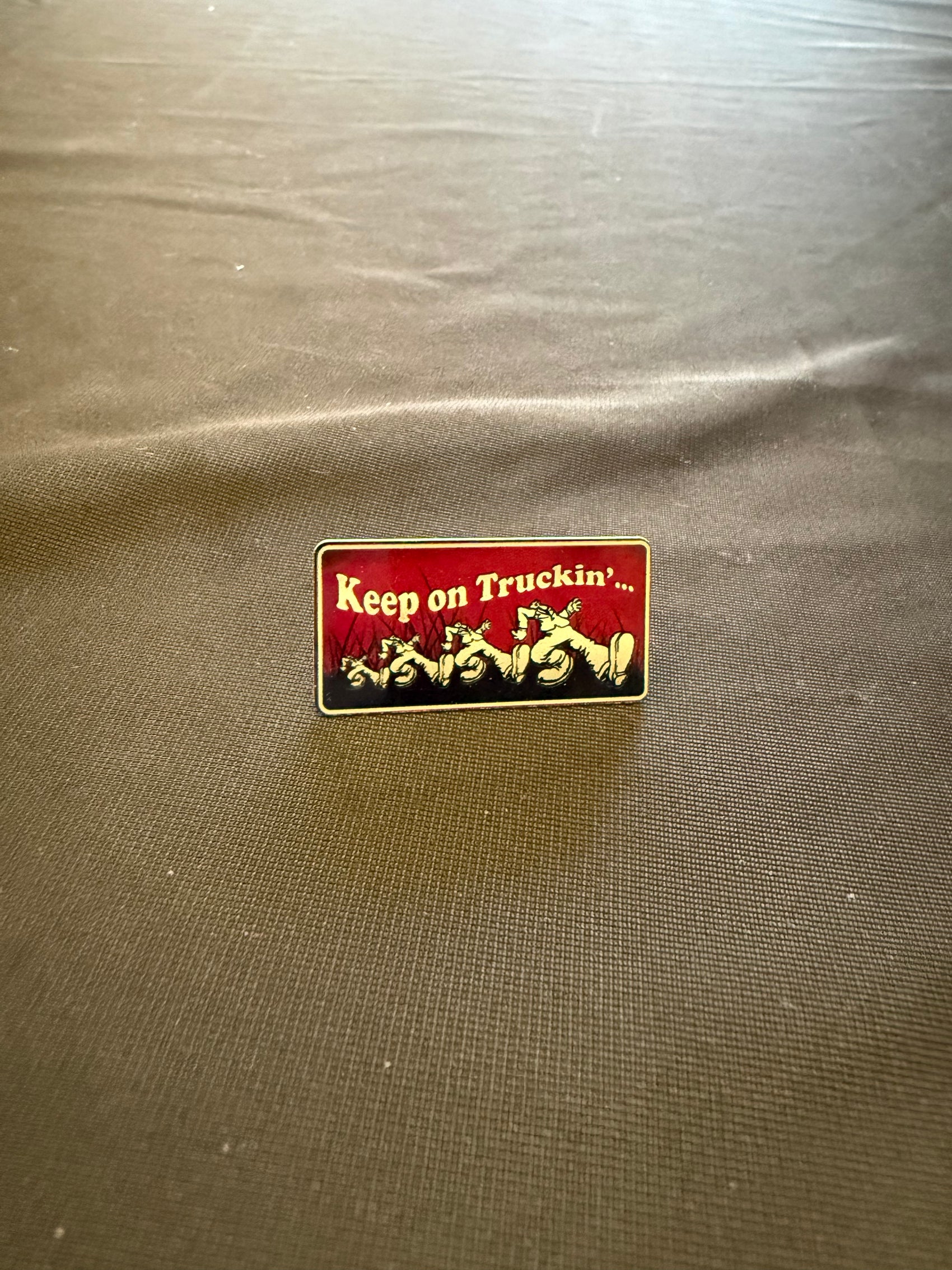 HH - Keep On Truckin' Red Horn Honker Medallion