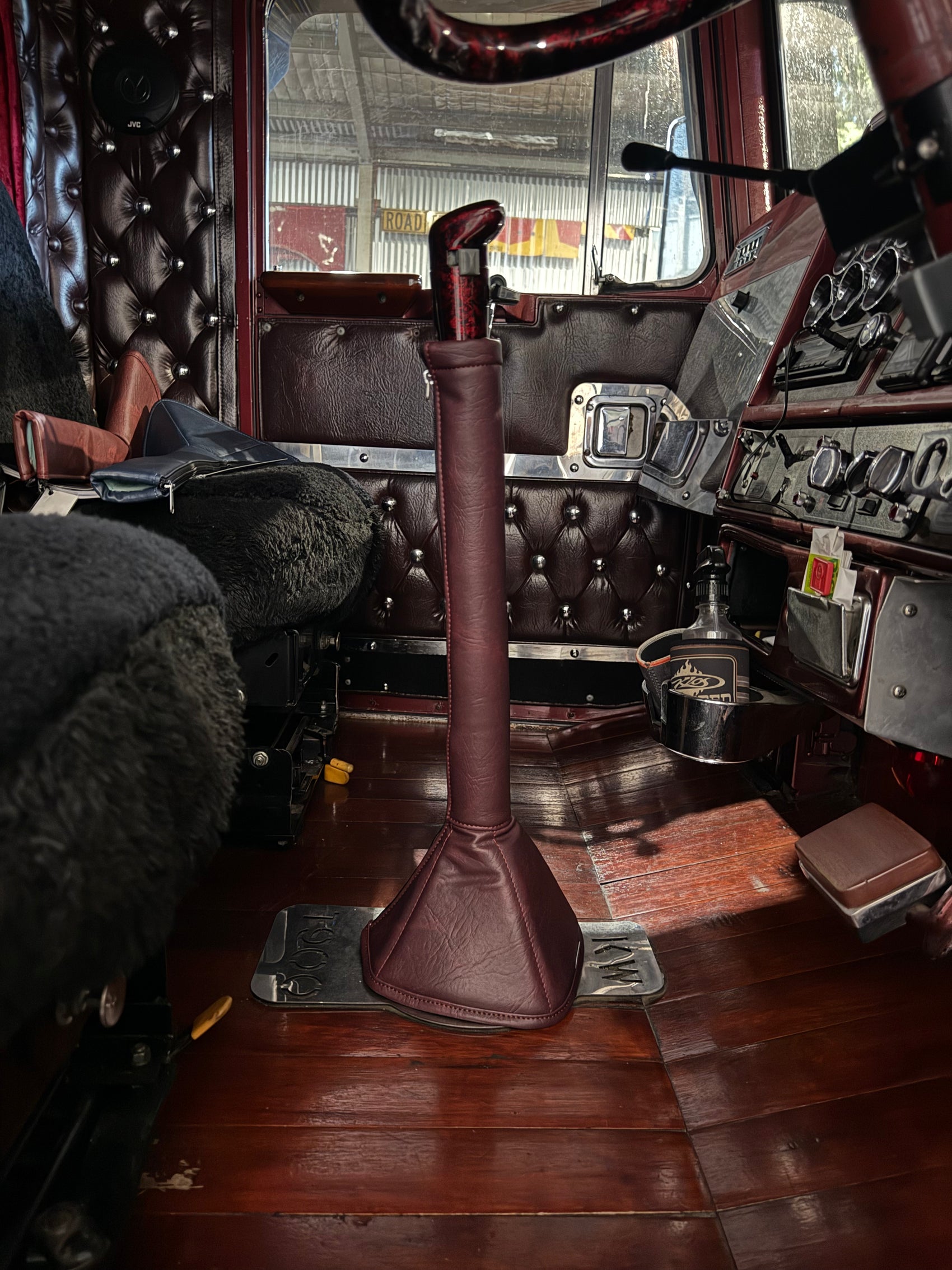 AACC - 24" Ox Blood Gear Shift Boot SQUARE BASE