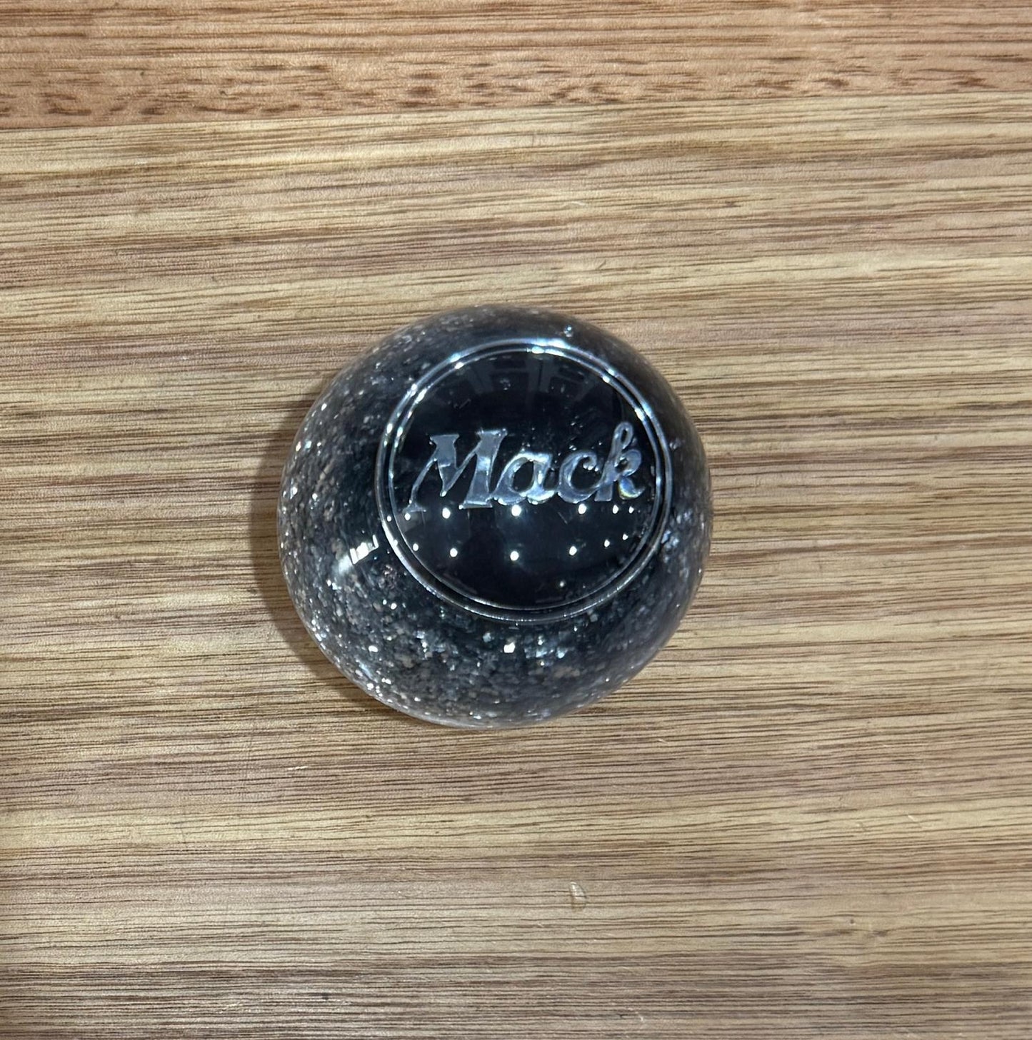 GS-MS7 : Silver Glitter Round Gear Shifter Knob with Round black/silver MACK detail