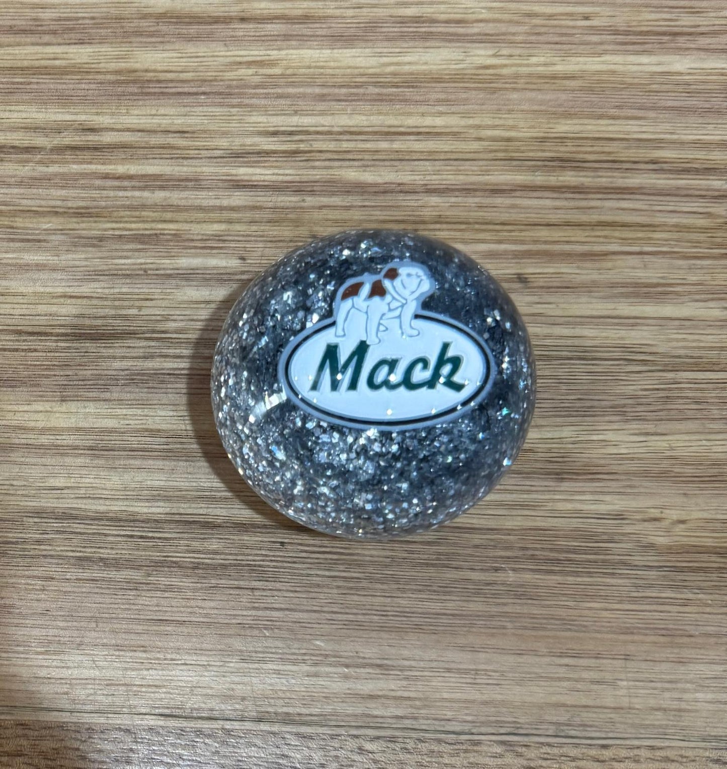 GS-MS8 : Silver Glitter Round Gear Shifter Knob with Oval green/black/white dog MACK detail