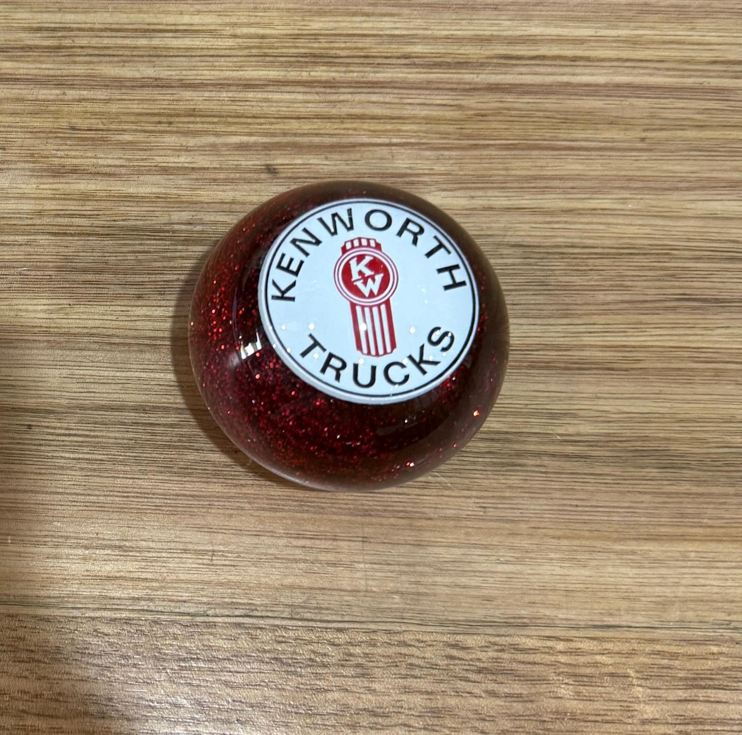 GS-KR6 :  Red Glitter Round Gear Shifter Knob with Round white/red/black KENWORTH TRUCKS detail