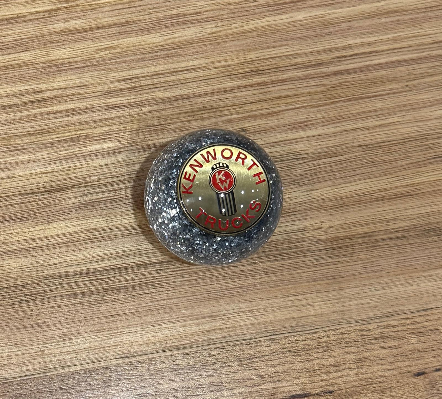 GS-KS2 :  Silver Glitter Round Gear Shifter Knob with Round brass/red KENWORTH TRUCKS detail