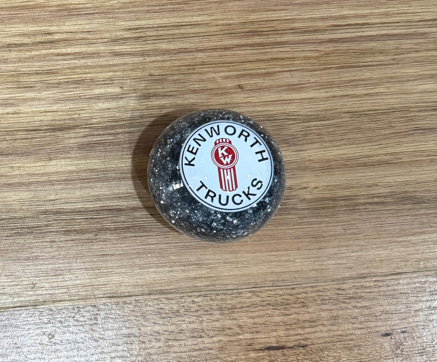 GS-KS4 :  Silver Glitter Round Gear Shifter Knob with Round white/red/black KENWORTH TRUCKS detail