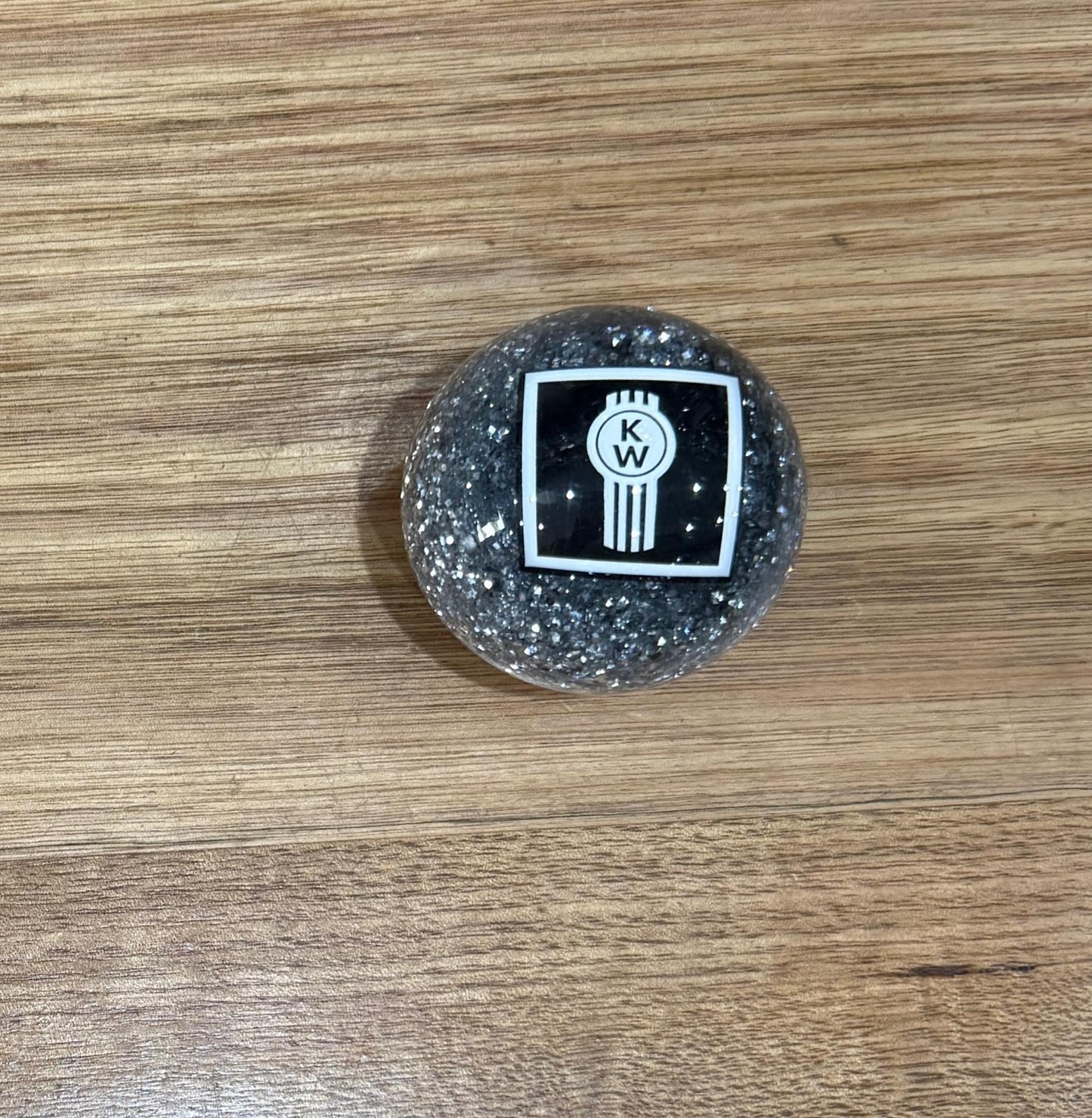 GS-KS5 :  Silver Glitter Round Gear Shifter Knob with Square black/white KW detail