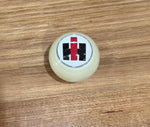 GS-IW2 : White Round Knob with white Round logo with black/red/silver square detail