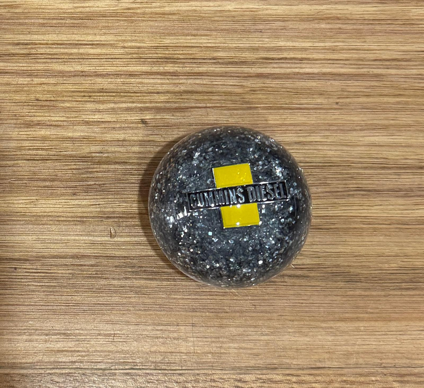 GS-CS1 : Silver Glitter Round Gear Shifter Knob with black/silver/yellow CUMMINS DIESEL detail