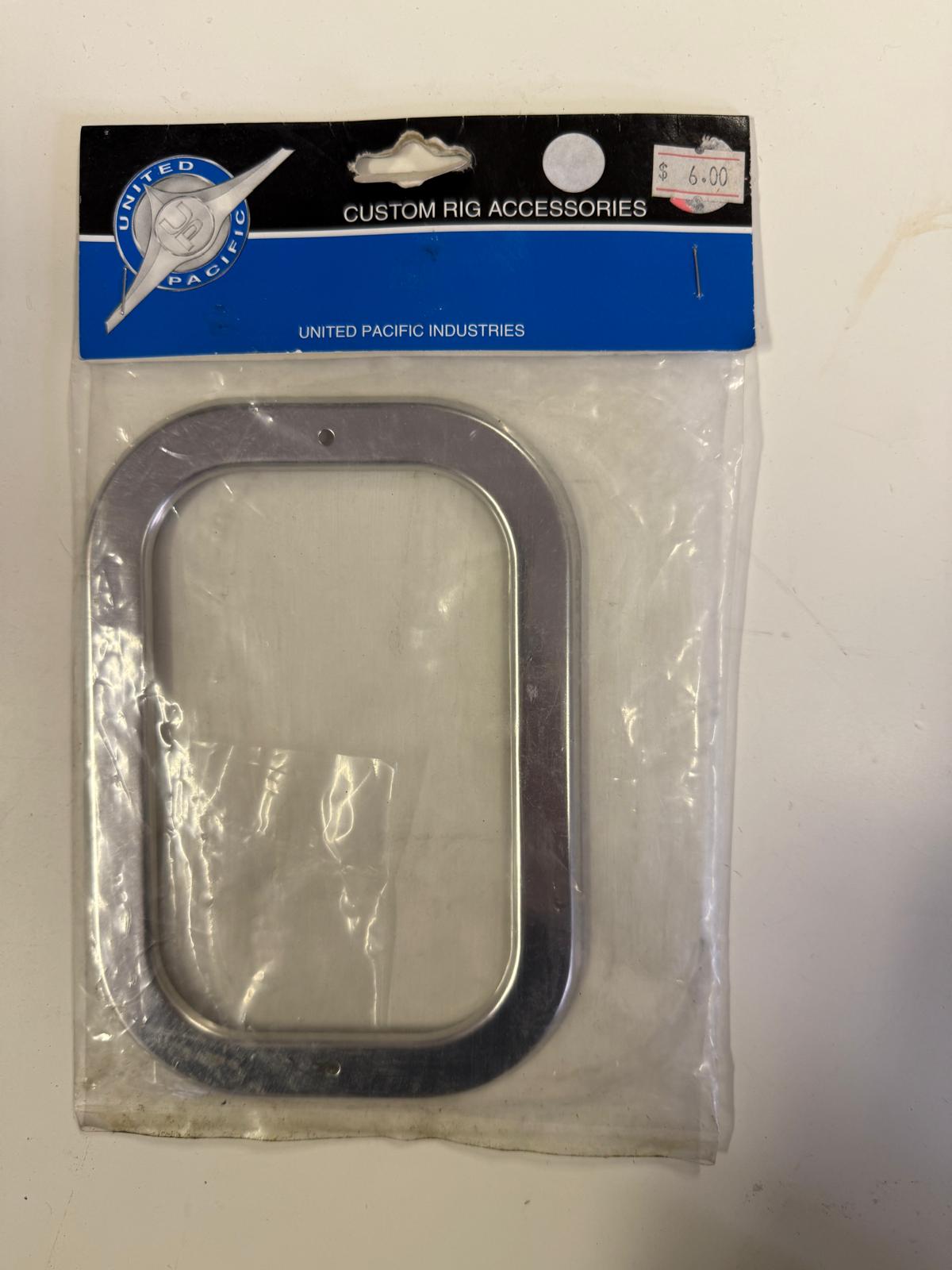 UNITED PACIFIC - 20506 : Square Light Bezel with No Visor