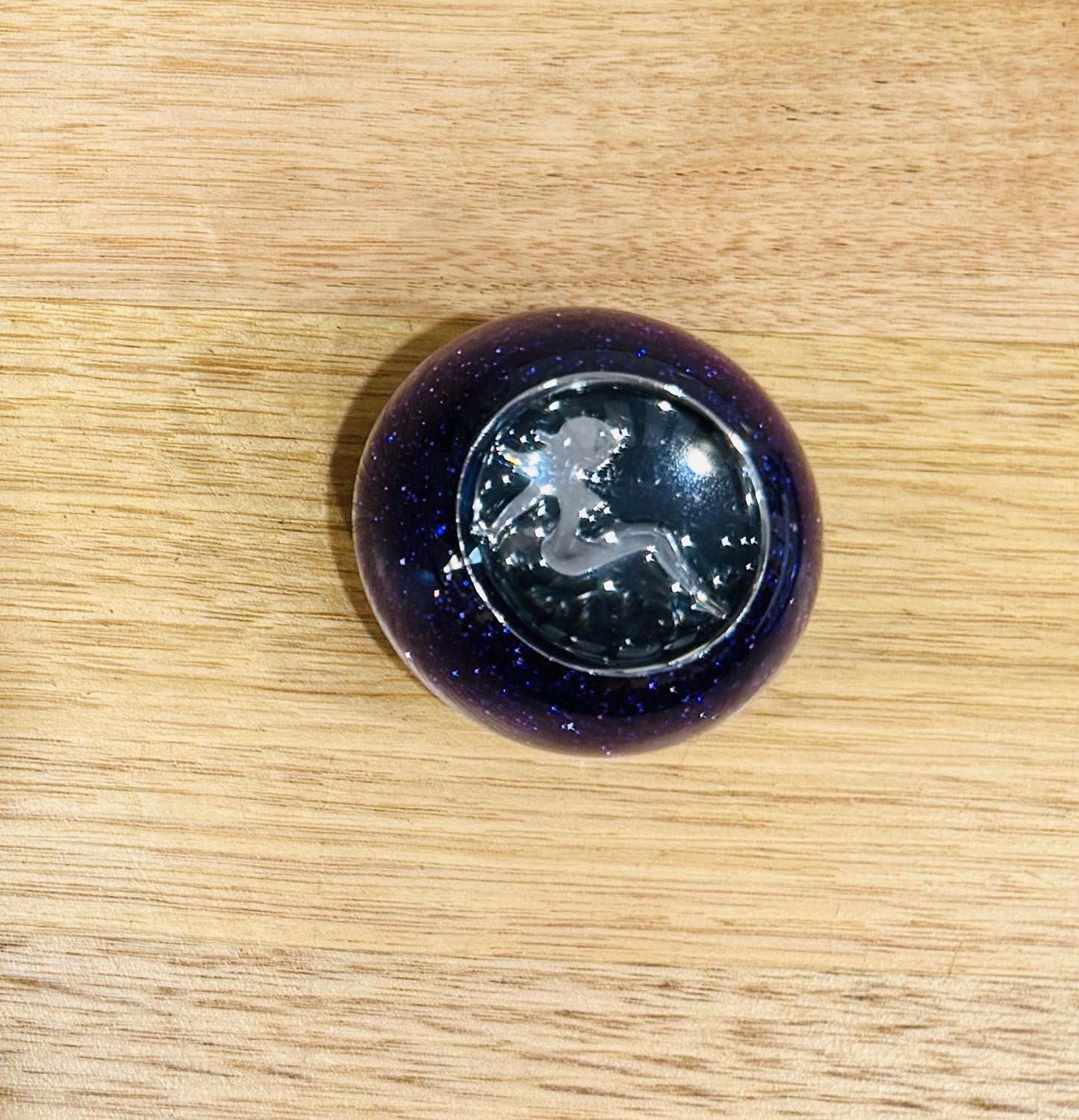 GS-NP10 : Purple Glitter Round Gear Shifter Knob with Round black/silver female silhouette