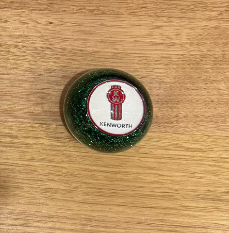 GS-KG8 : Green Glitter Round Knob with Round white/red/silver KW KENWORTH logo detail
