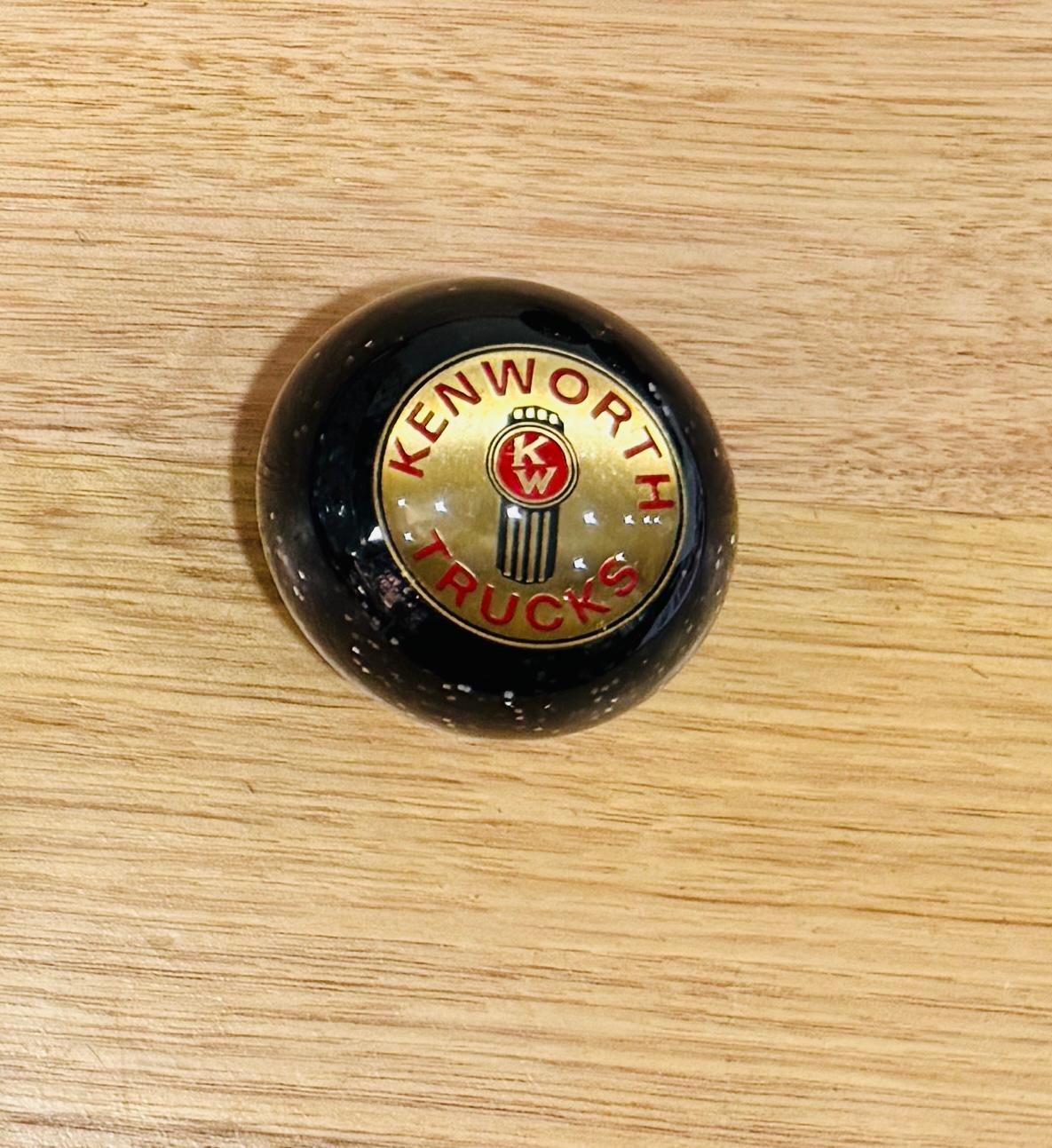 GS-KY10 : Black Glitter Round Gear Shifter Knob with Round brass/red/black KENWORTH TRUCKS detail