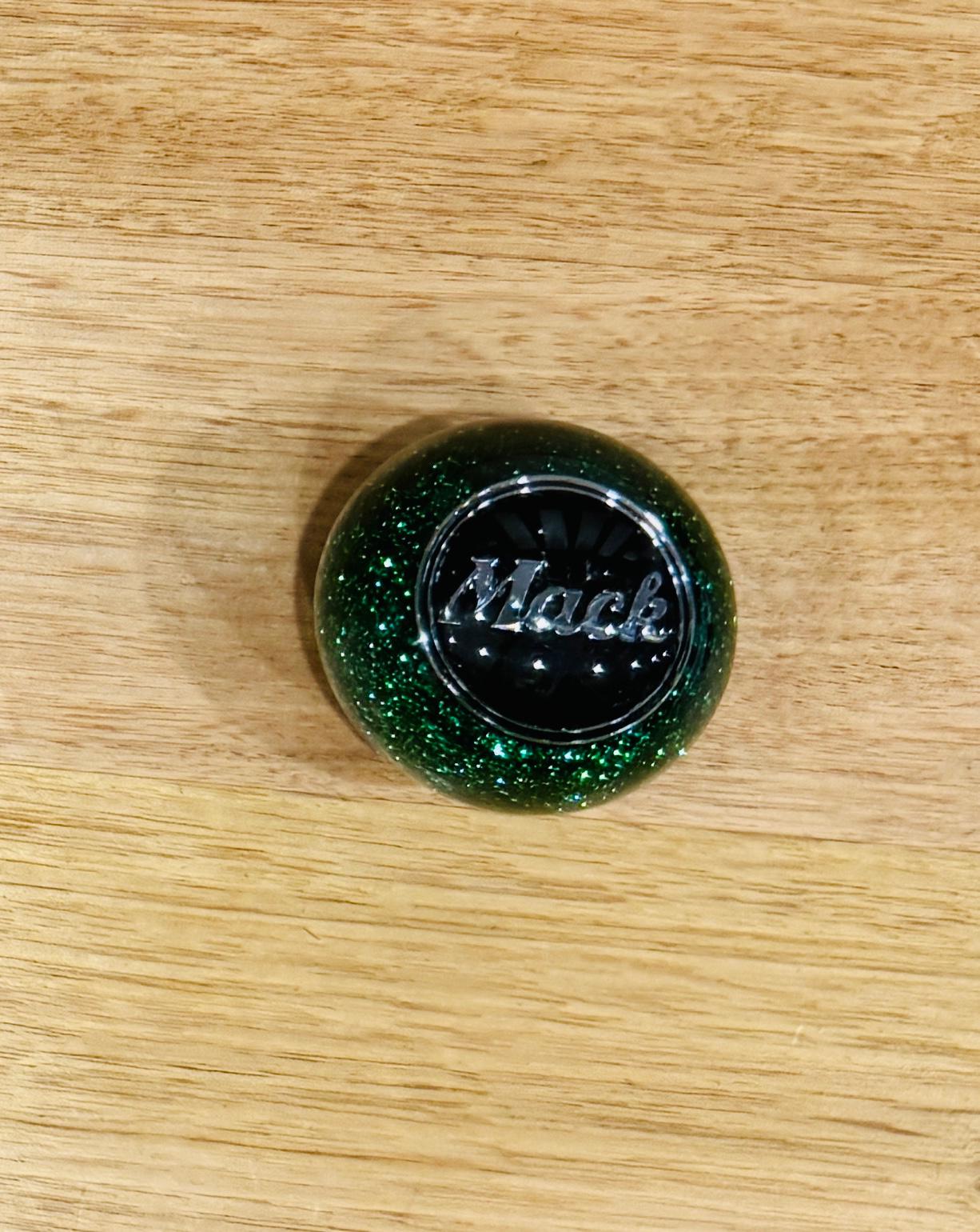 GS-MG3 : Green Glitter Round Gear Shifter Knob with Round black/silver MACK detail