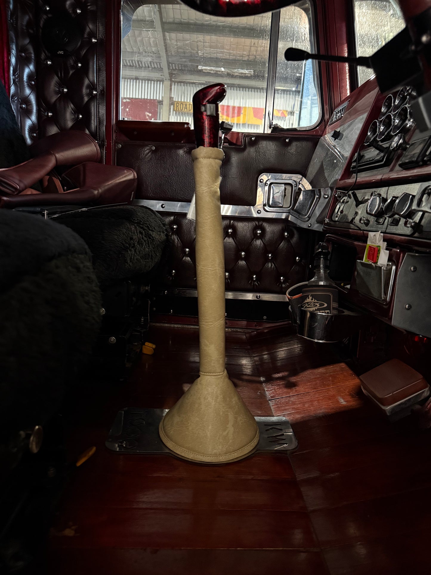 AACC - 24" Parchment Gear Shift Boot Cover