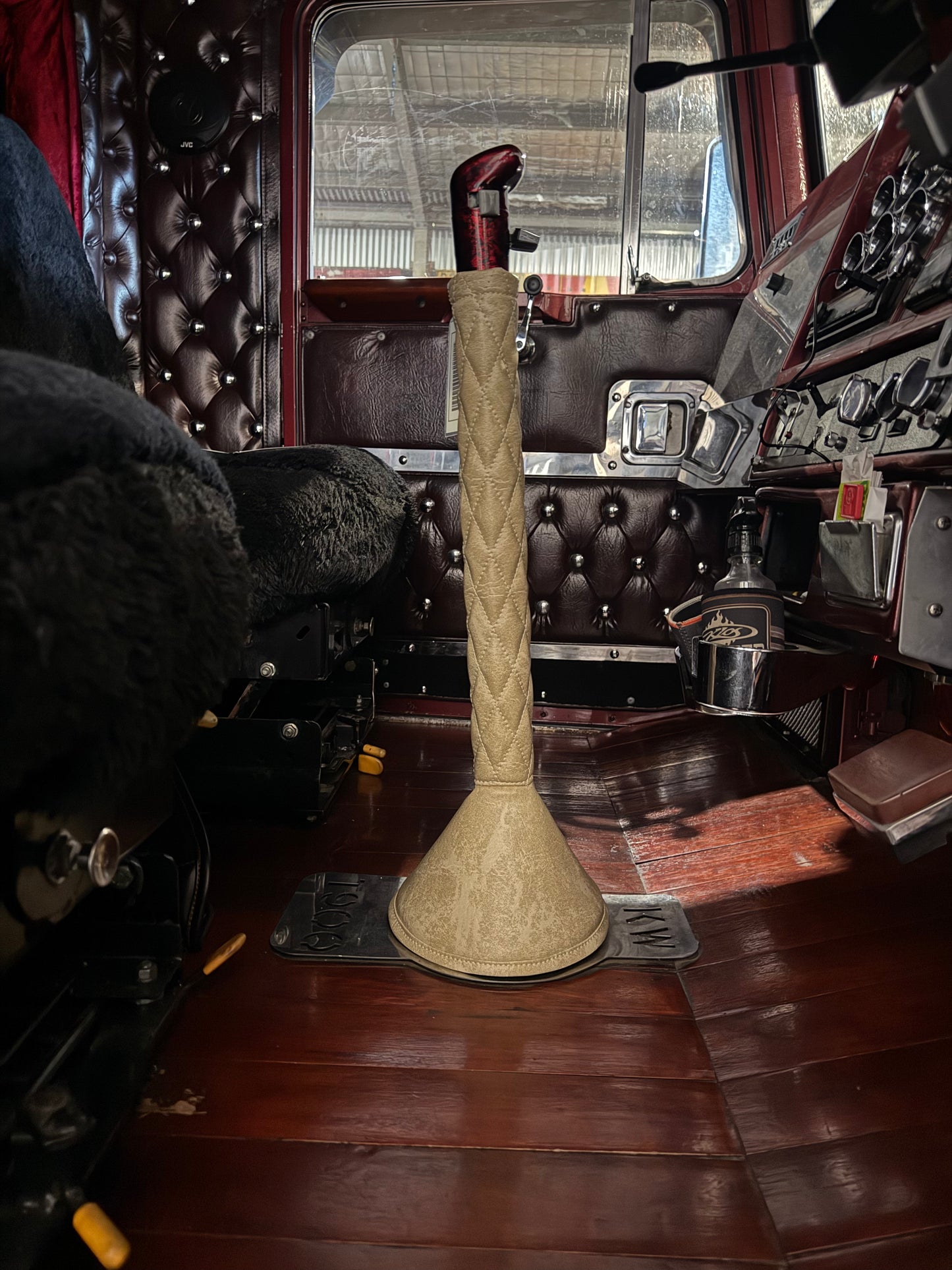 AACC - 24" Parchment Quilted Stitch ROUND BASE Gear Shift Boot Cover