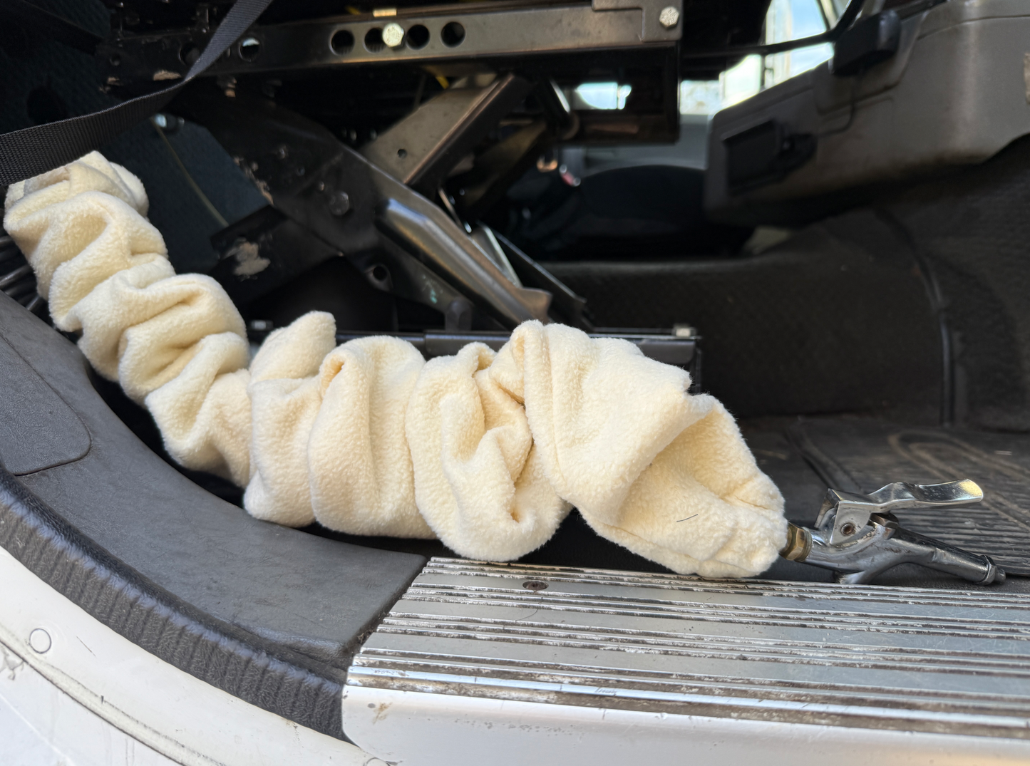 AACC - Air Hose Cover - Fleece Cream