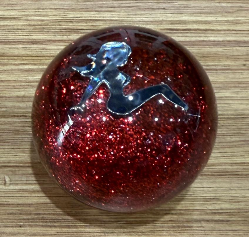 GS-NR1 : Red Glitter Round Gear Shifter Knob with silver female silhouette