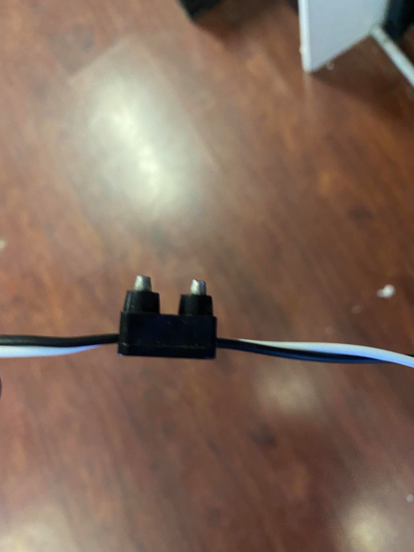 AACC - 2 prong cable - 6" apart