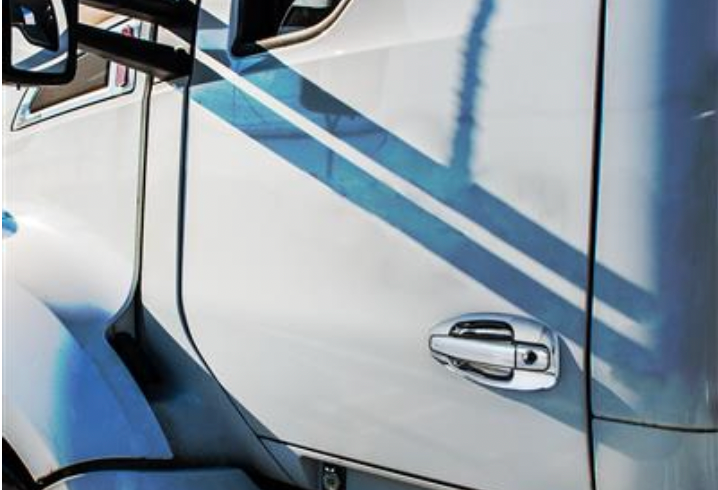 UP-41542 : Chrome Exterior Door Handle Cover for 2013+ Kenworth T680/T880 Trucks- Driver