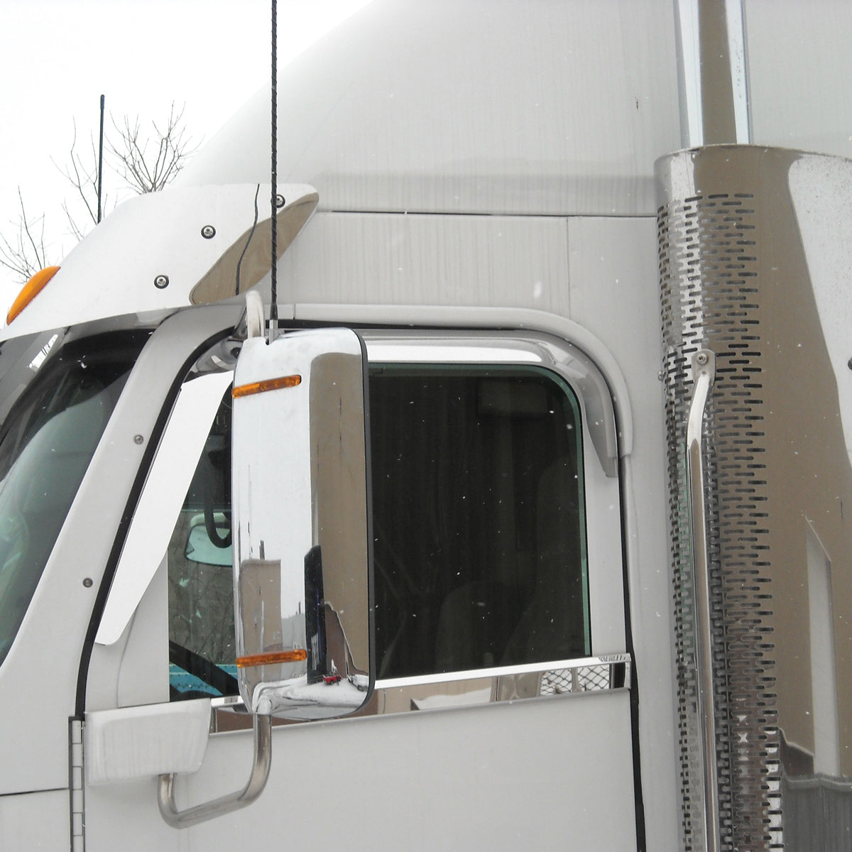 TRUX-TF-1427 : Freightliner - Coronado - Door Window Shade (2010+)
