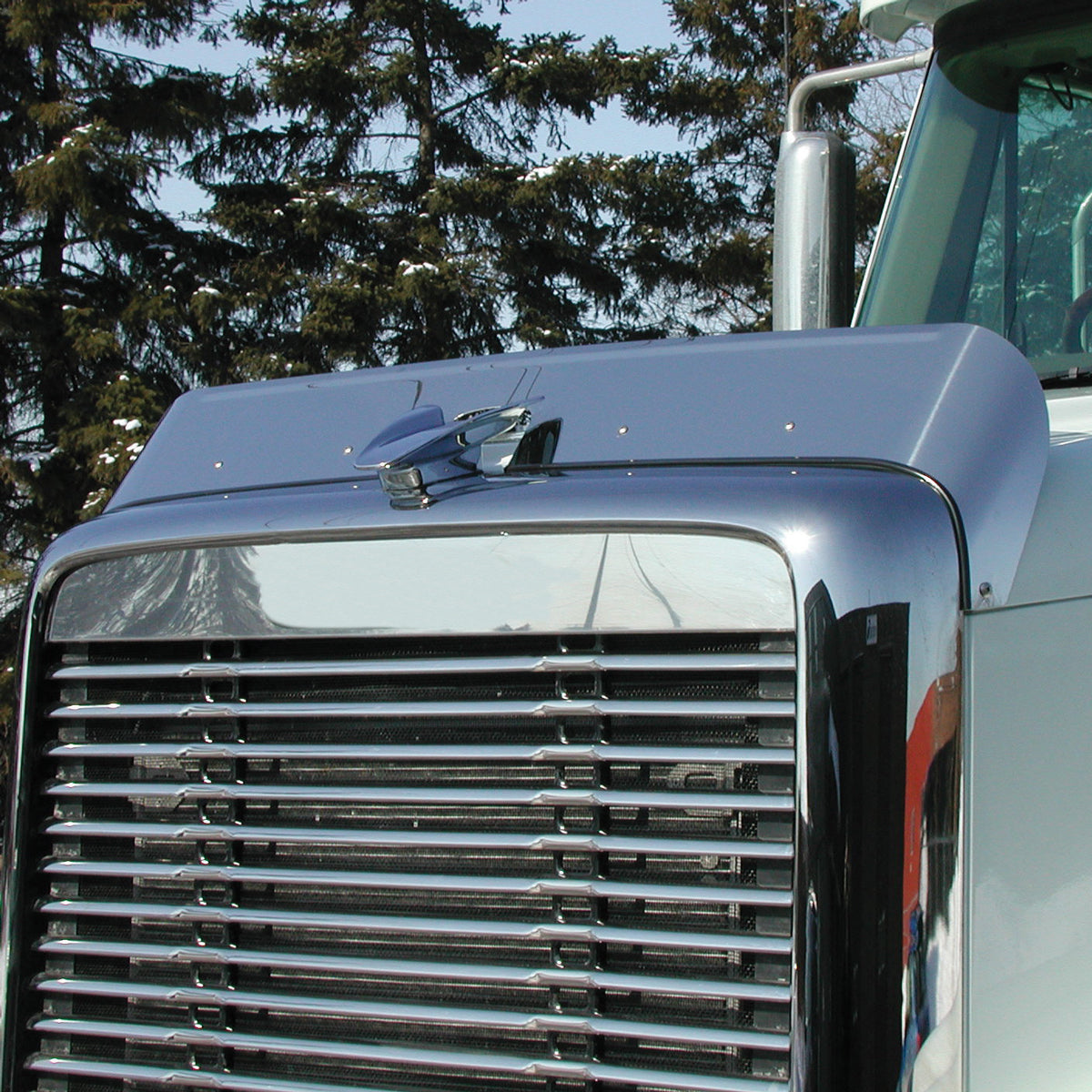 TRUX-THOD-FLCOR : Freightliner - Coronado - Hoodshield Bug Deflector (2003-2010)
